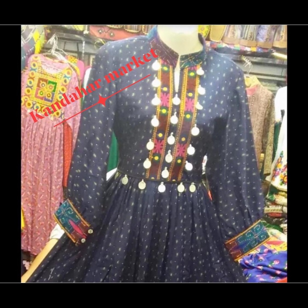 Dress - Picture 2 of 3